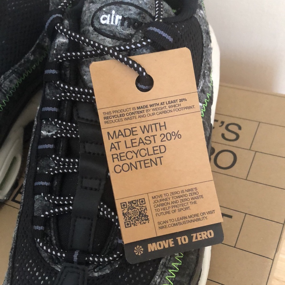 NIKE AIR MAX 95 SNEAKERS - Picture 5 of 9